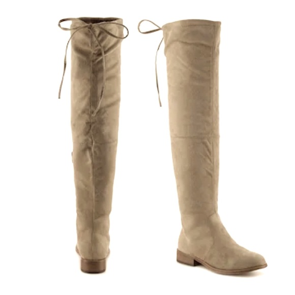 NWOT- JOURNEE COLLECTION MOUNT MEDIUM CALF OVER THE KNEE BOOT - SIZE 6.5 NEW - Picture 2 of 9